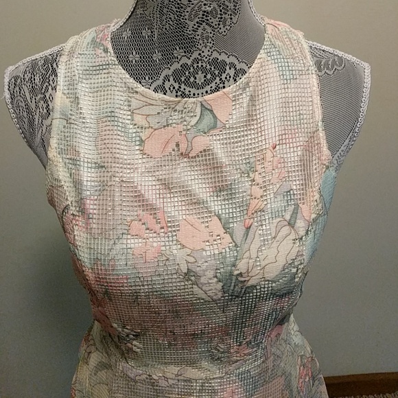 One ❤️ Clothing Los Angeles Floral Dress - Picture 2 of 8